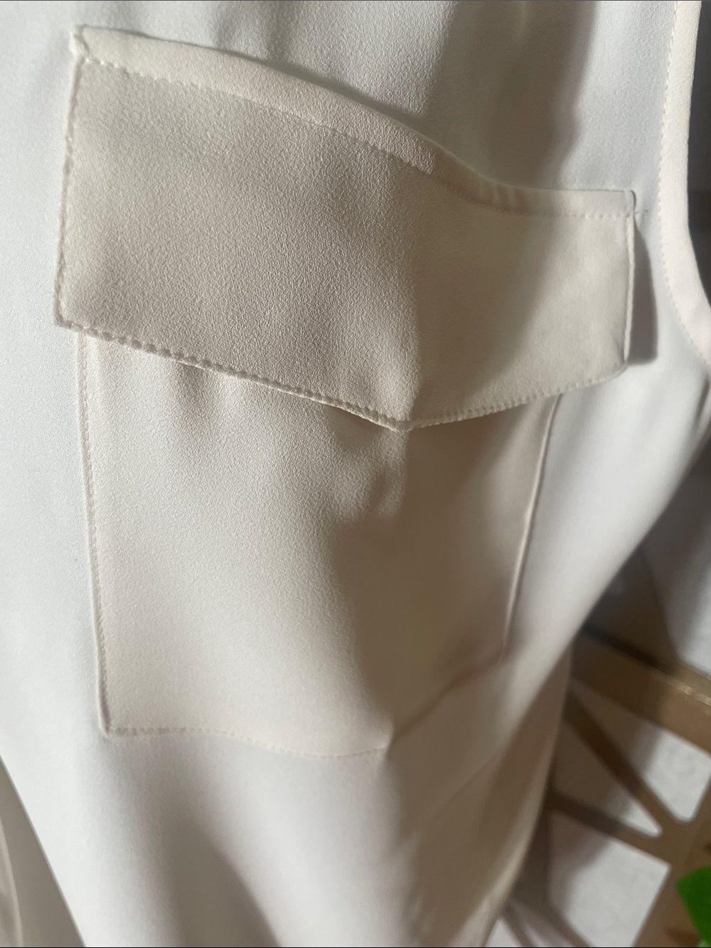 Ann Taylor Sleeveless Camp Shirt, Winter White, XL - Picture 2 of 6